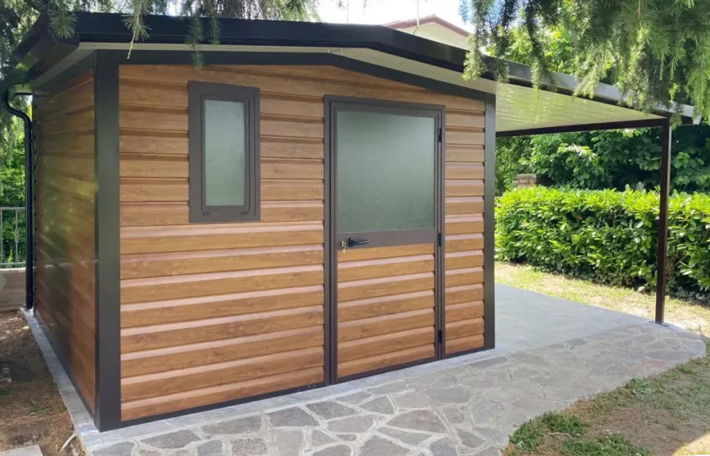 casetta prefabbricata con esterni finitura legno